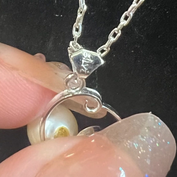 Dainty vintage silver with pearl necklace - Picture 8 of 8